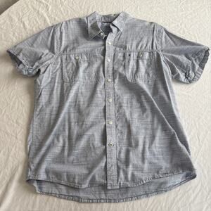 Izod Saltwater Mens L Shirt Short Sleeve Button Down White 100% Cotton Relaxed